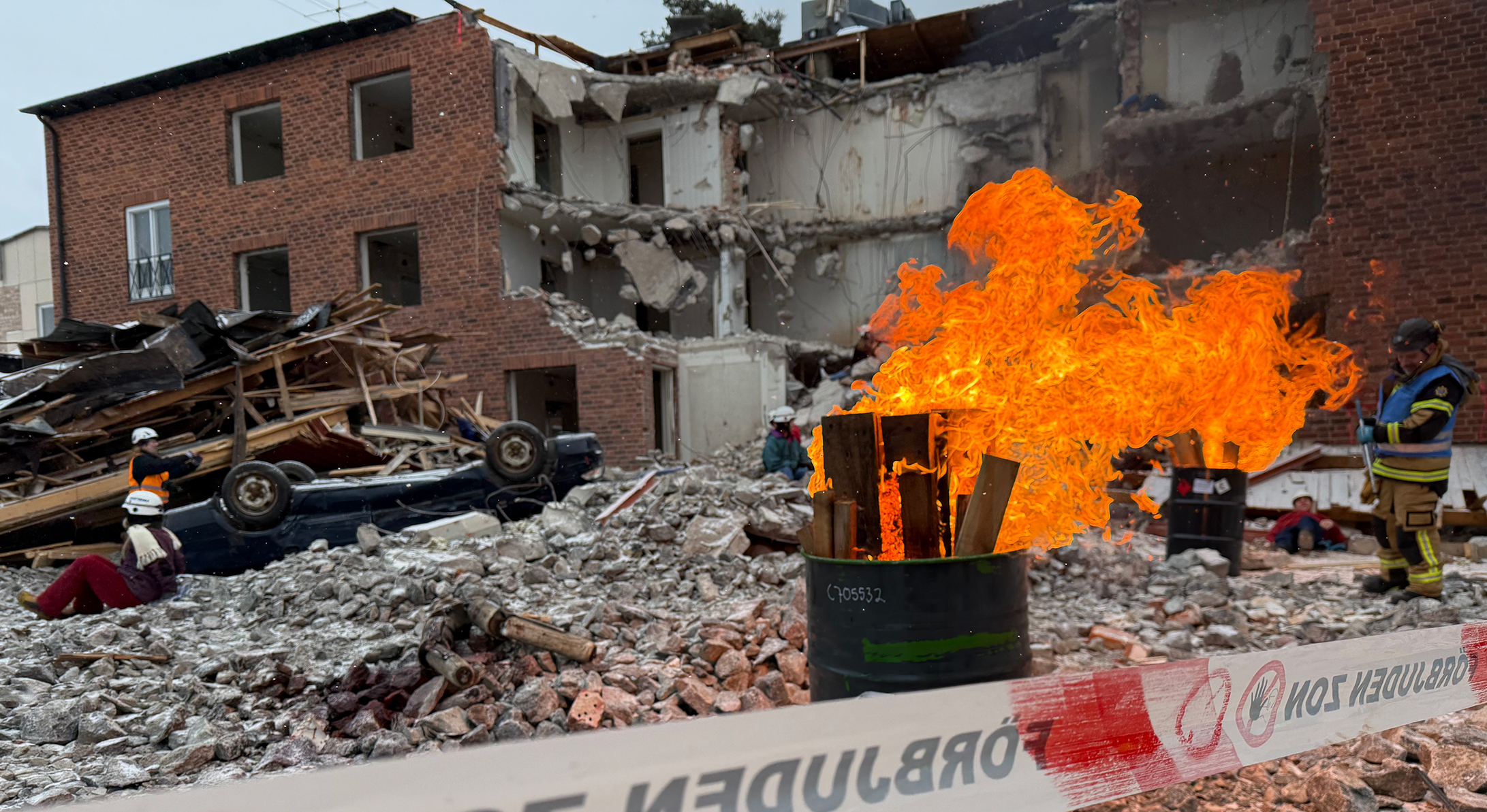 Förstört hus vid övning